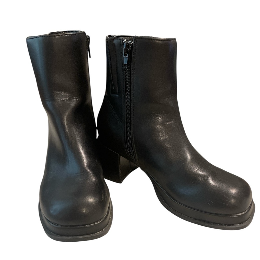 Steve Madden JCobra Low Platform Boot, Size 4